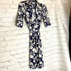 Just Taylor navy & white floral dress with belt perfect business casual dress